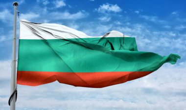 Bulgaristan bayrağı - gerçekçi kumaş bayrağı sallıyor