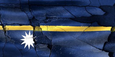 Kırık asfalta boyanmış Nauru bayrağı mücadele ve başarısızlık kavramlarını gösteriyor