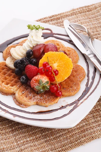 Waffle with fresh fruit — Stock Photo, Image