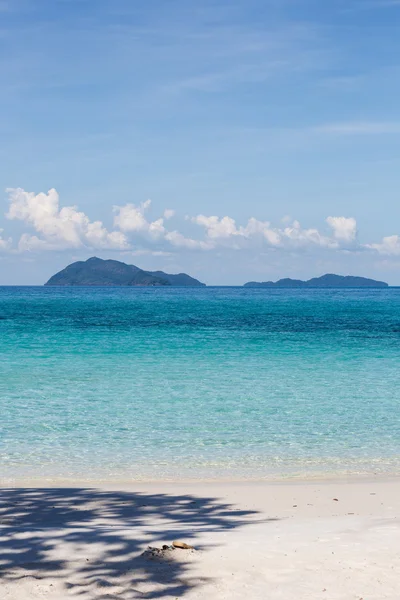 Beautiful beach — Stock Photo, Image