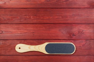 Ahşap tahtaların üzerinde tahta rendeler..