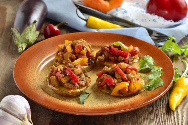 Tombet - geroosterde aardappelen met plantaardige saus — Stockfoto