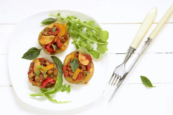 Tomaten - Bratkartoffeln mit Gemüsesauce — Stockfoto