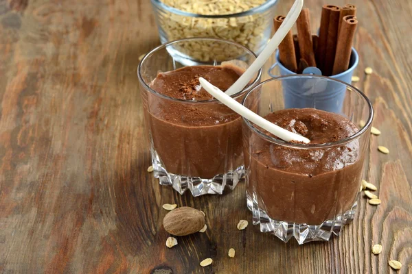 Delicious smoothie with cocoa and oatmeal — Stock Photo, Image
