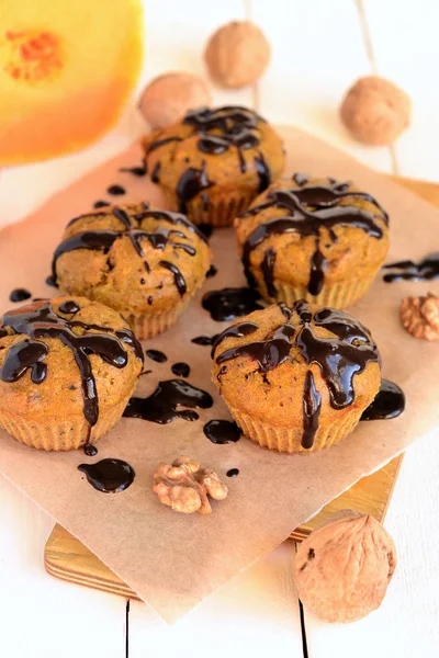 Magdalenas de calabaza con glaseado de chocolate — Foto de Stock