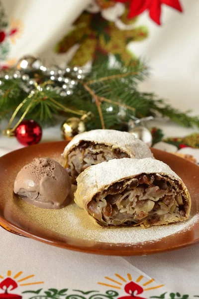 Äppelstrudel — Stockfoto