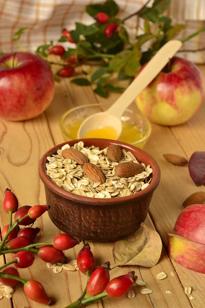 Diet breakfast - cereal, apples, honey — Stock Photo, Image