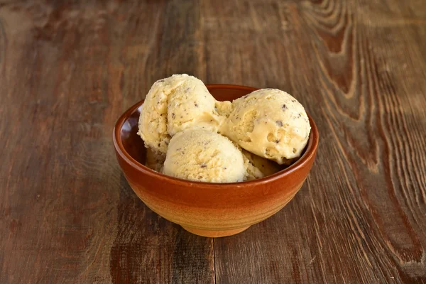 Vanille ijs met chocolade chips — Stockfoto