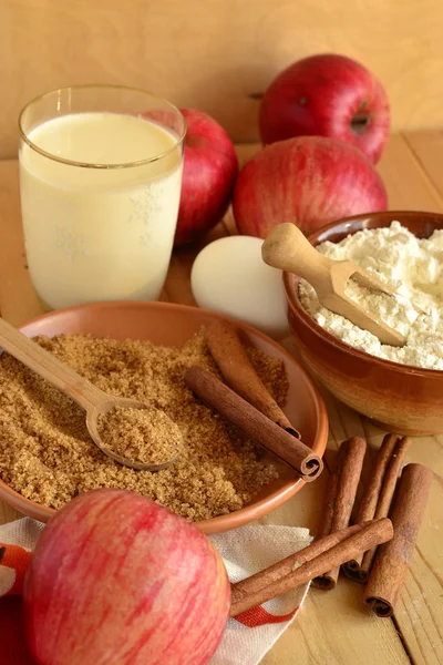 Ingredientes para hornear pastel de manzana —  Fotos de Stock