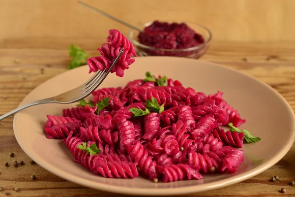 Pesto pancar ile makarna