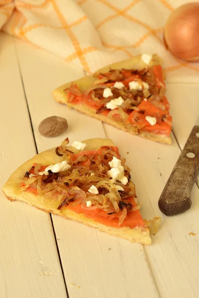 Pizza com queijo de abóbora e cabra — Fotografia de Stock