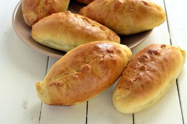 ev yapımı börek ile lahana dolması