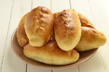 ev yapımı börek ile lahana dolması