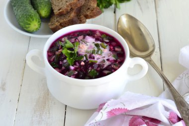 soğuk pancar çorbası sebzeli