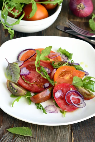 Summer colorful salad with tomatoes — Stock Photo, Image