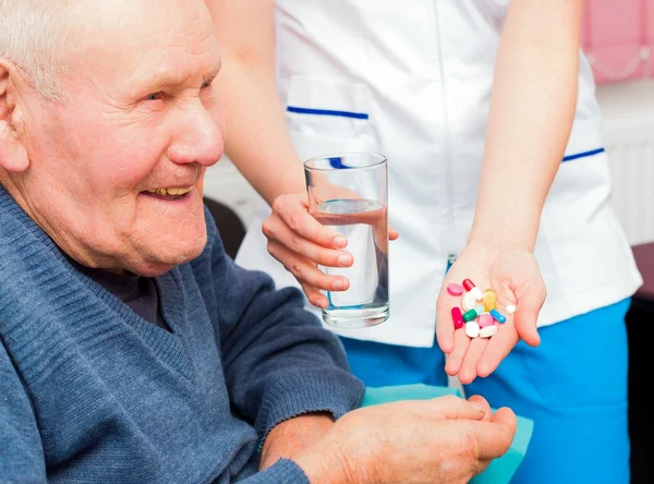 Glücklich, in so hohem Alter noch am Leben zu sein — Stockfoto