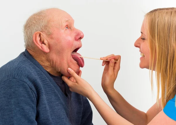 Uomo anziano malato — Foto Stock