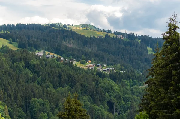 Fransa Daki Alpler Dağları Baharda Güzel Bir Köy — Stok fotoğraf
