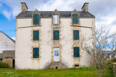Brittany, Ile aux Moines adası Morbihan körfezinde, tipik bir köy evi.