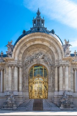 Paris, Petit Palais, Fransız başkentinin şık bir bölgesinde güzel bir bina.