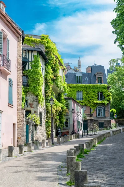 París Francia Famosa Casa Rosa Edificios Montmartre Una Calle Típica —  Fotos de Stock