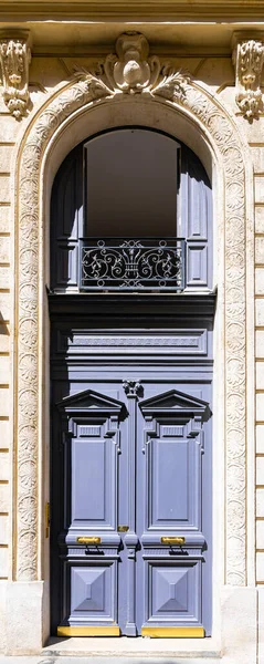 Париж Старинная Деревянная Дверь Типичное Здание 11E Округе — стоковое фото