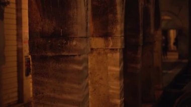 Chioggia 'da setin üzerinde gölgeli sütunlar