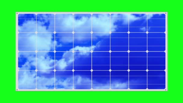 Облака плавают в небе, отражаясь в солнечных панелях на хромакее — стоковое видео