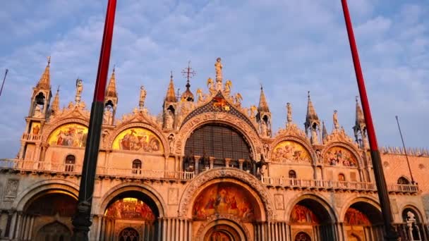Mozione per la costruzione mozzafiato della Basilica di San Marco — Video Stock