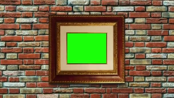 Tuğla duvarda yeşil boşluk olan resim çerçevesine hareket — Stok video