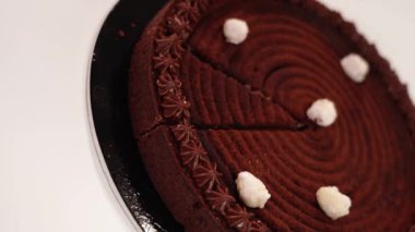 Masada krem şantili lezzetli tart tepsisi