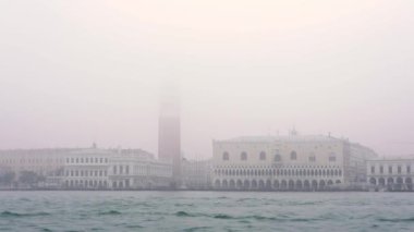 Sis, İtalyan cazibesini eski ortaçağ binalarıyla kaplıyor