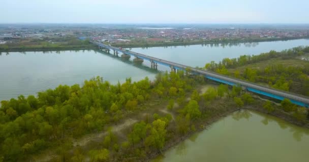 イタリアで最も長い川ポー — ストック動画