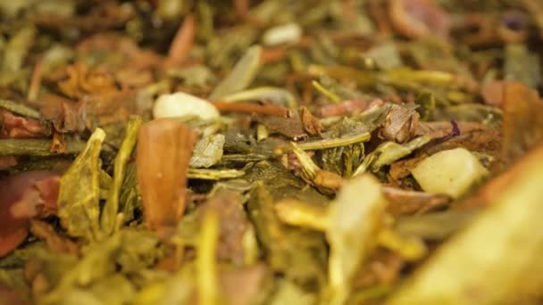 Montón de hojas de té verde — Vídeo de stock