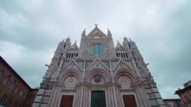 Siena 'daki Santa Maria Katedrali.