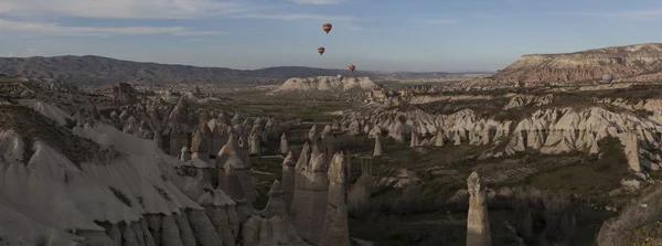Świat dziedzictwo, Kapadocji, Goereme, Turcja. Balony nad Göreme, Cappadocia — Zdjęcie stockowe