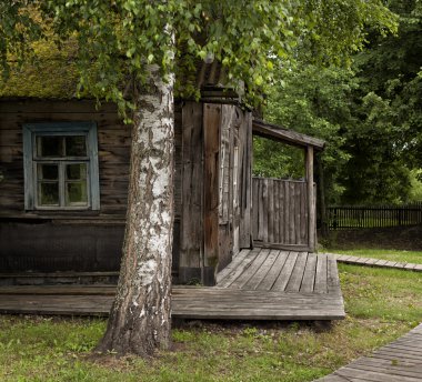 Doğal manzara tarihsel bir yerde. Pskov, Rusya ile kanlı Pushkinskiye.