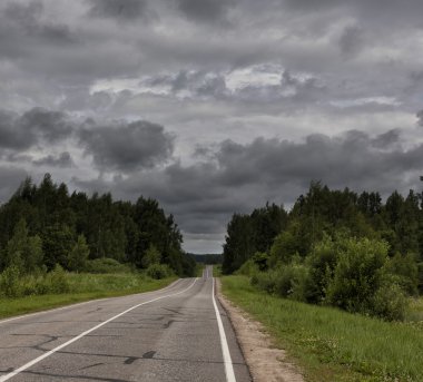 Doğal manzara tarihsel bir yerde. Pskov, Rusya ile kanlı Pushkinskiye.