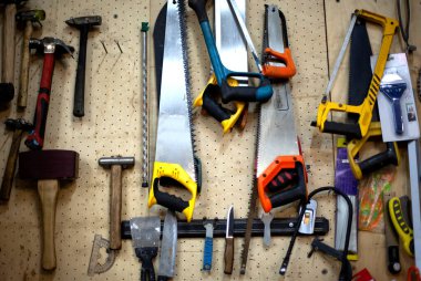 arkaplandaki çalışma araçları