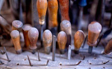 arkaplandaki çalışma araçları