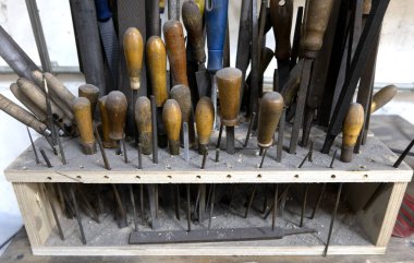 arkaplandaki çalışma araçları