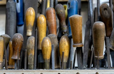 arkaplandaki çalışma araçları