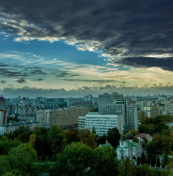 Luftaufnahme Stadtbild Von Minsk Weißrussland Sommerzeit Sonnenuntergang Distrikt Nyamiha Nemiga — Stockfoto