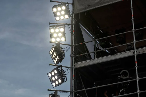 Indústria Cinematográfica Equipamento Iluminação Utilizado Durante Filmagens Concerto Programas — Fotografia de Stock