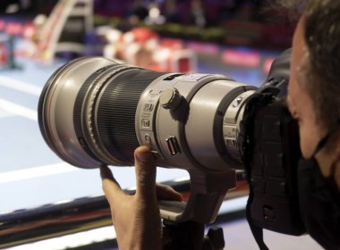 Tenis yayını için TV kamerası