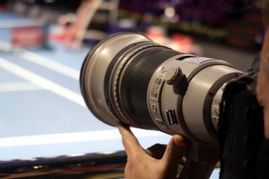 Tenis yayını için TV kamerası