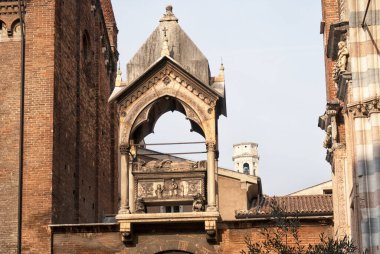 Verona şehrinin güzel hava manzarası. VERONA, ITALY.