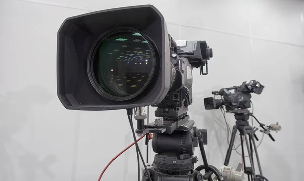 Video Camera Business Conference Room Recording Participants Speaker Seminar Meeting — Stock Photo, Image