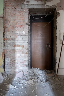 Eski bir dairede tadilat hazırlığı. Rusya.