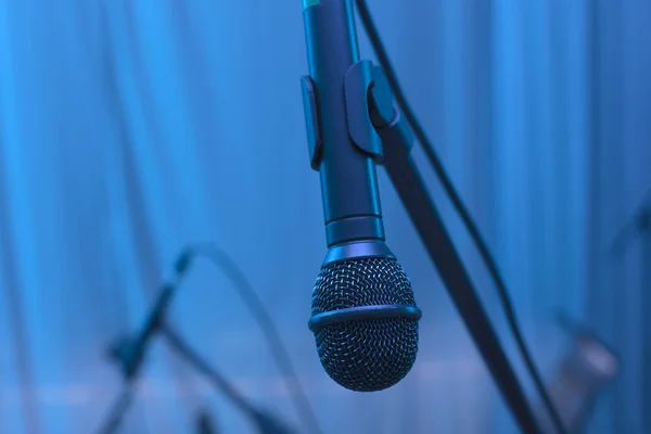 Microphone on the stage — Stock Photo, Image